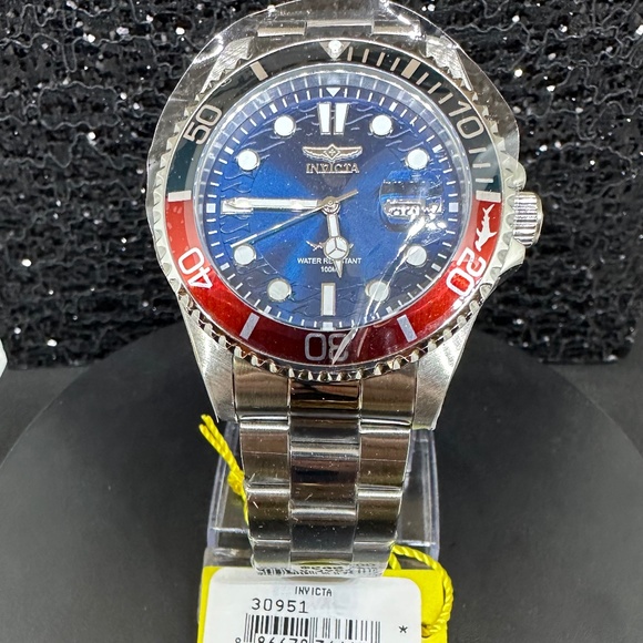 Men's (NWT) Blue over Red Divers Watch with a Silver Bracelet - Picture 2 of 4